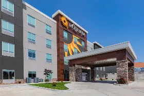 Photograph of La Quinta Inn & Suites, Jackson