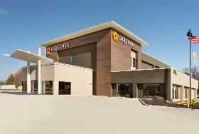 Photograph of La Quinta Inn & Suites, Saint Louis