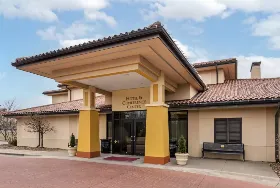 Photograph of Unity Hotel and Conference Ctr, Lees Summit