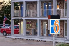 Photograph of Motel 6, Rolla