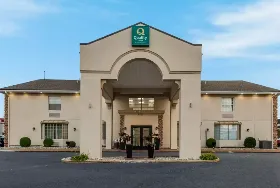 Photograph of Quality Inn, Saint Louis