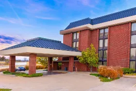 Photograph of Heritage Inn & Suites St. Louis/Fenton, Fenton