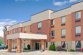 Photograph of Days Inn, Saint Louis