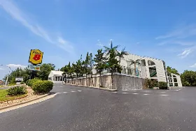 Photograph of Super 8 by Wyndham Branson / Shepherd of the Hills Exwy, Branson