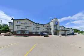 Photograph of Americas Best Value Inn, Jefferson City