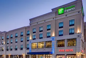 Photograph of Holiday Inn Express, Kansas City