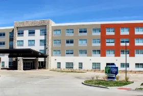 Photograph of Holiday Inn Express, Warrensburg