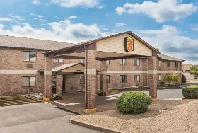 Photograph of Super 8, Farmington