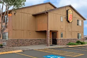 Photograph of Super 8, Smithville