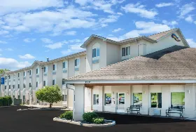 Photograph of Baymont by Wyndham, Rolla