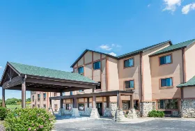 Photograph of Super 8, Columbia