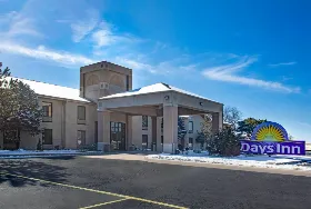 Photograph of Days Inn, Cuba