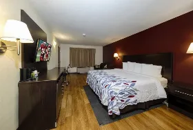 Photograph of Red Roof Inn, Osage Beach