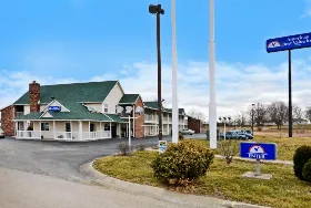 Photograph of Americas Best Value Inn, Grain Valley
