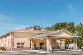Photograph of Days Inn, Perryville