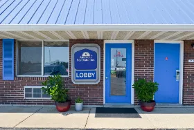 Photograph of Americas Best Value Inn, Sullivan