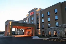 Photograph of Hampton Inn, Saint Louis
