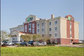 Photograph of Holiday Inn Express, Byram
