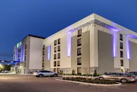 Photograph of Holiday Inn Express, Jackson