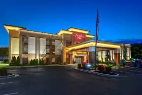 Photograph of Hampton Inn, Batesville
