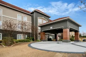 Photograph of La Quinta Inn & Suites, Vicksburg