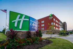Photograph of Holiday Inn Express & Suites Southaven Central - Memphis, Southaven