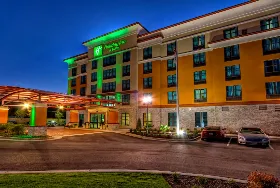 Photograph of Holiday Inn & Suites Tupelo North, Tupelo