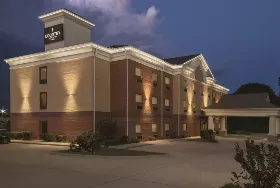 Photograph of Country Inn & Suites, Byram