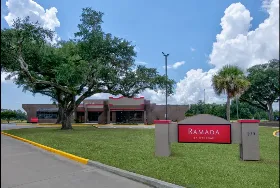 Photograph of Ramada by Wyndham, Diamondhead