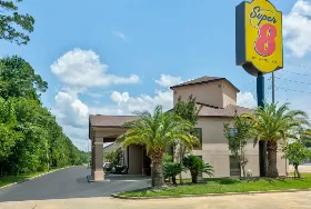Photograph of Super 8, Biloxi