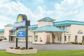 Photograph of Days Inn, West Point