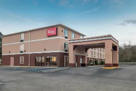 Photograph of Red Roof Inn & Suites, Biloxi
