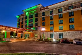 Photograph of Holiday Inn & Suites Tupelo North, Tupelo