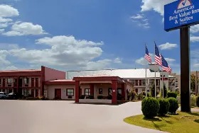 Photograph of Americas Best Value Inn, Canton