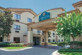Photograph of La Quinta Inn & Suites, Pearl