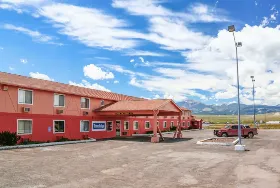 Photograph of Travelodge, Deer Lodge