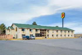 Photograph of Super 8, Livingston