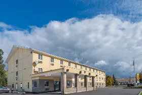 Photograph of Super 8, Missoula