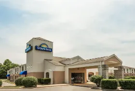 Photograph of Days Inn, Yadkinville