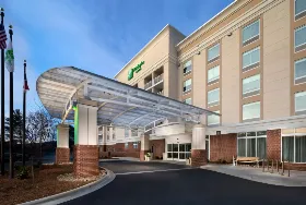 Photograph of Holiday Inn Hotel & Suites,