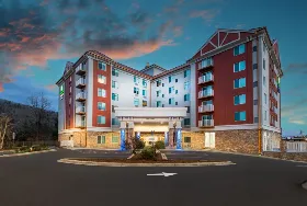 Photograph of Holiday Inn Hotel and Suites ( Downtown ), Asheville