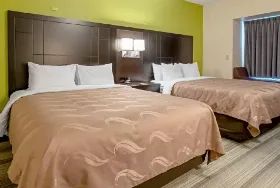 Photograph of Quality Inn, Robbinsville