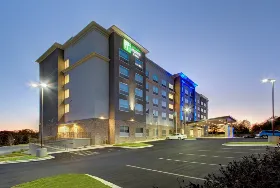 Photograph of Holiday Inn Express, Charlotte