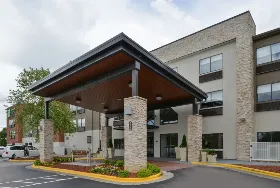 Photograph of Holiday Inn Express, Raleigh