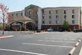 Photograph of Holiday Inn Express, Roanoke Rapids