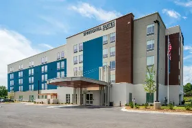Photograph of SpringHill Suites Charlotte Airport Lake Pointe, Charlotte