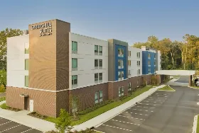Photograph of SpringHill Suites, Huntersville