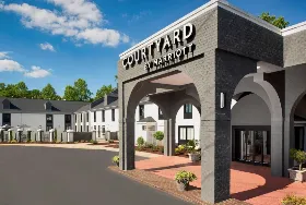 Photograph of Courtyard, Winston-Salem