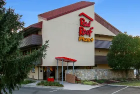 Photograph of Red Roof PLUS+, Statesville