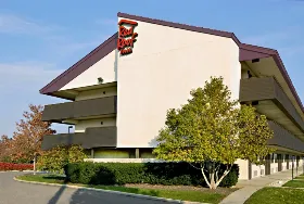 Photograph of Red Roof Inn, Asheville